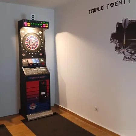 Hotel Triple Twenty