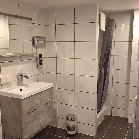 Triple Twenty Hotel 3*