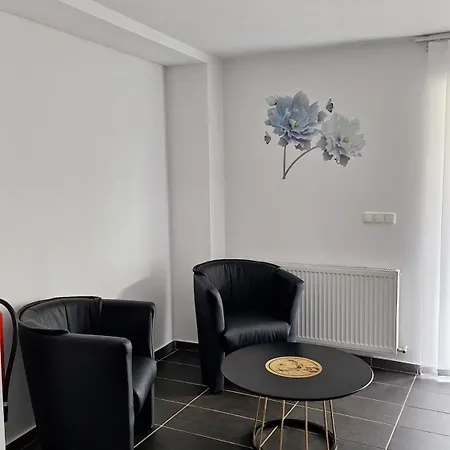 Triple Twenty Hotel 3*