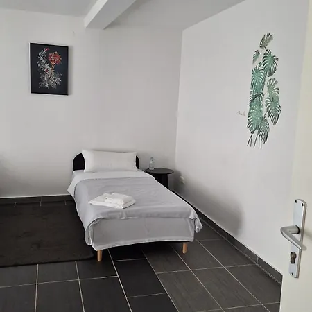 ホテル Triple Twenty エシュヴァイラー