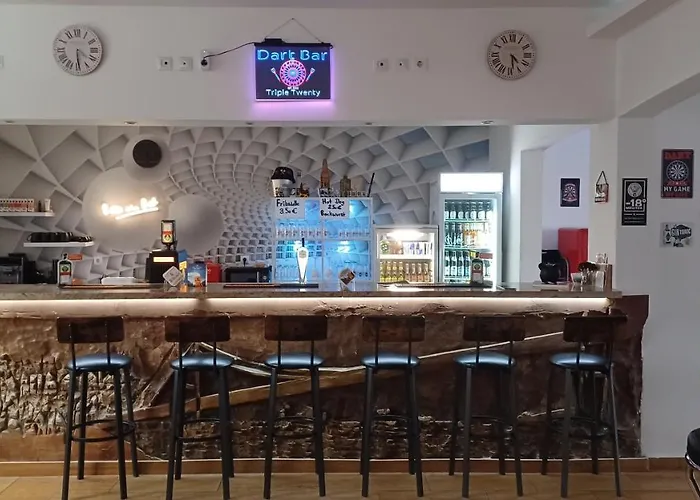 Hotel Triple Twenty 3*