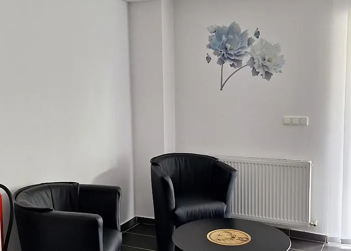 Triple Twenty Hotel 3*